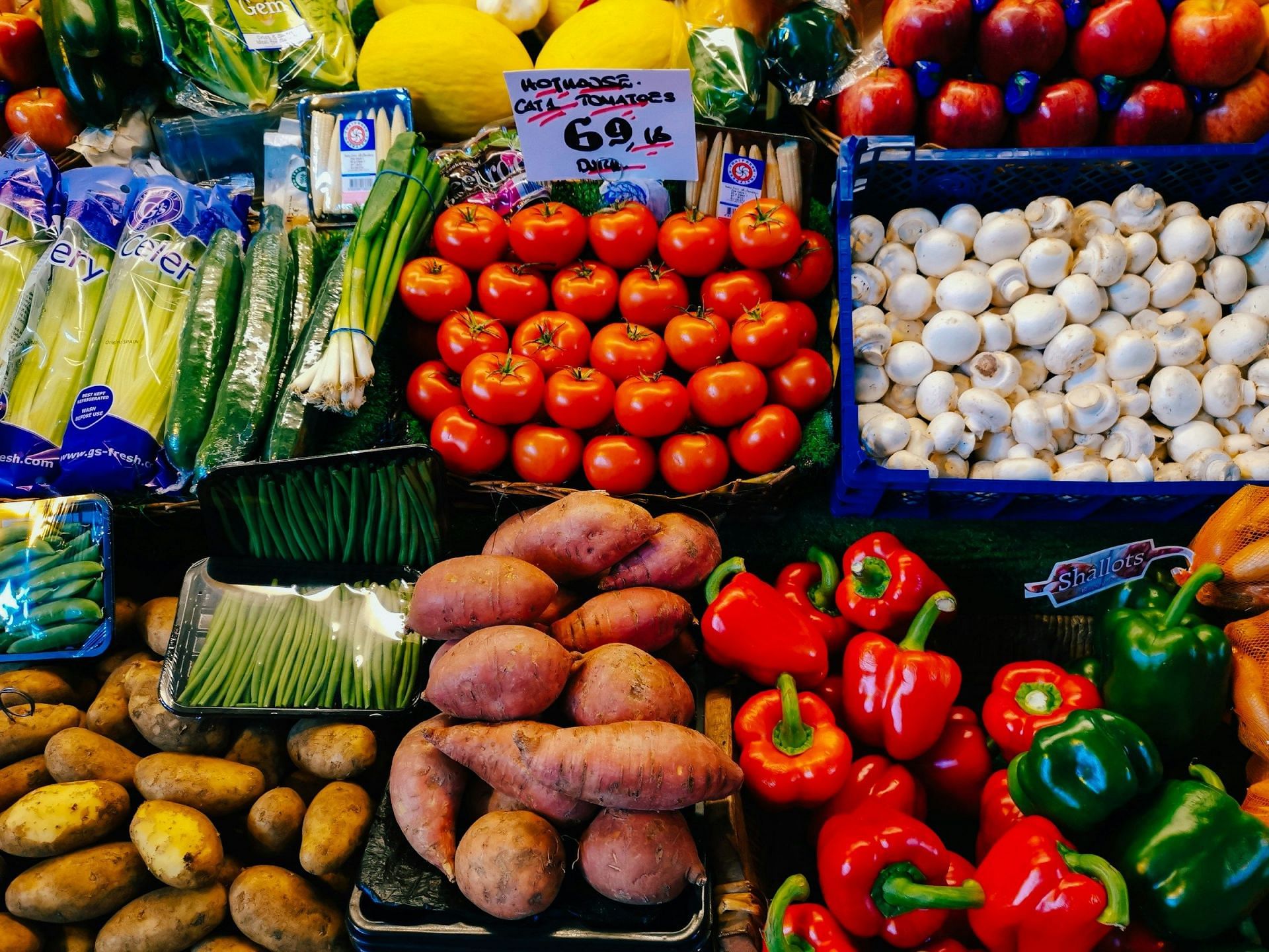 Diet (Image via Unsplash/Dean Xavier)